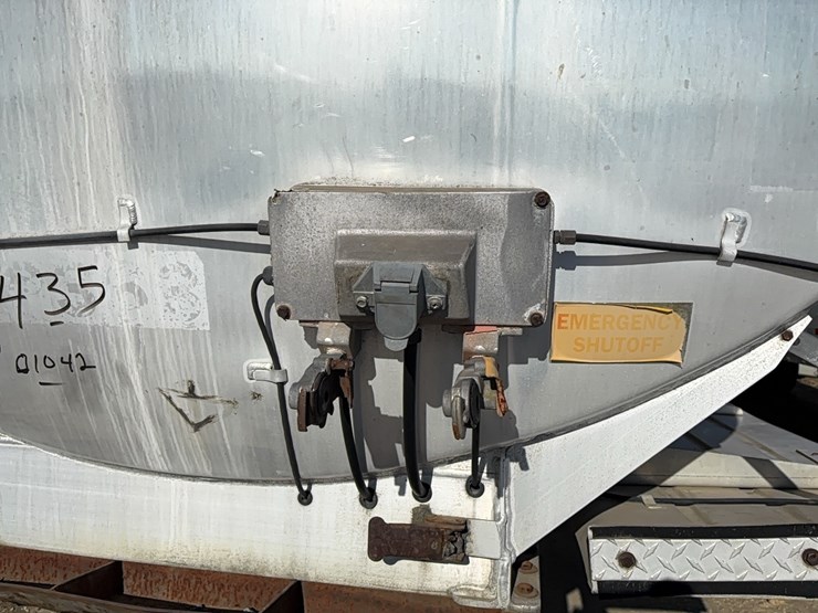 1992-custom-trailer-image-11