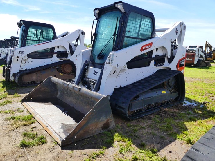 2023-bobcat-t770-image-2