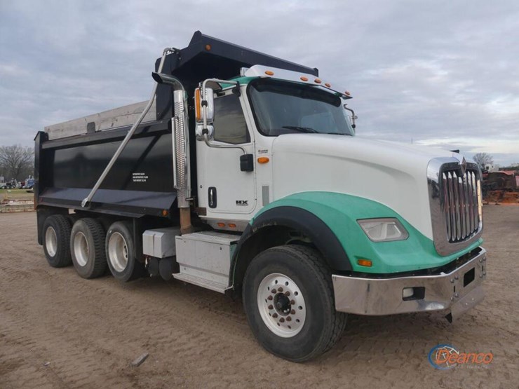 2019-international-hx615-image-1