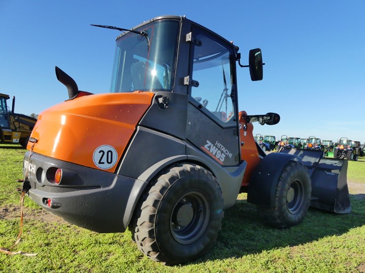 hitachi-zw95-image-3