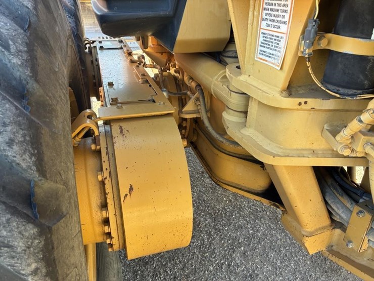 2005-caterpillar-143h-image-20