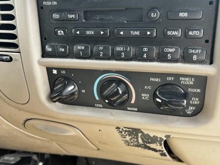 l1---2001-king-ranch-f150-truck-image-13