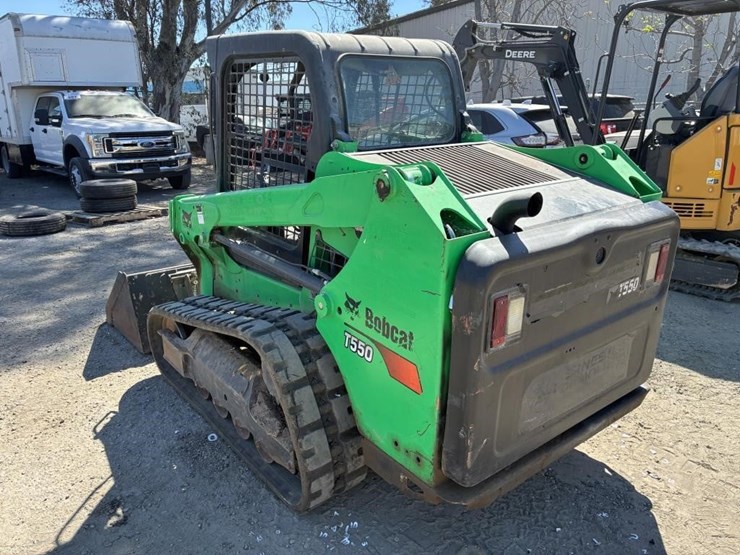 2020-bobcat-t550-image-4
