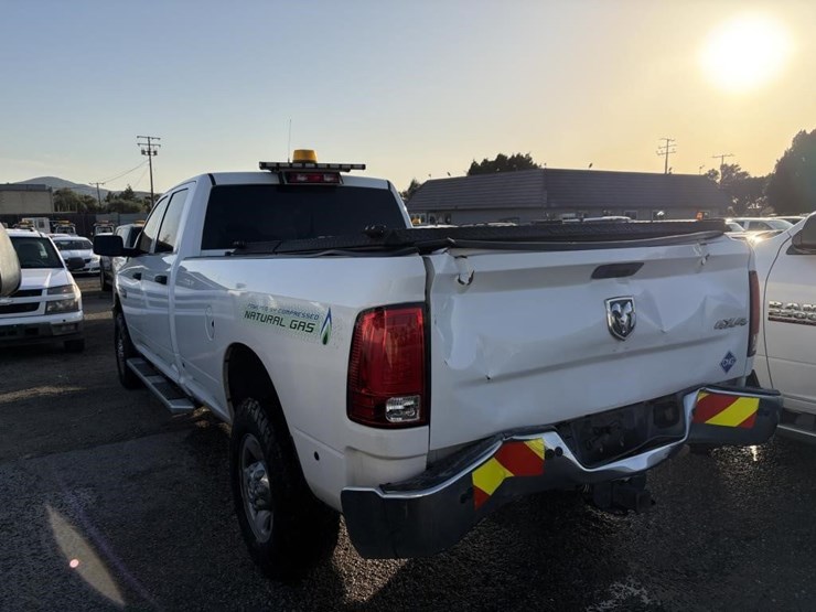 2012-dodge-2500-image-2