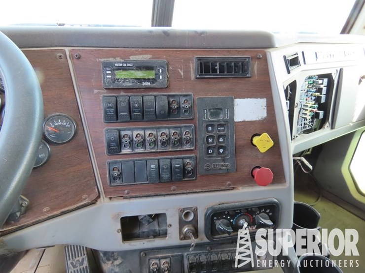 2015-western-star-4900-image-8