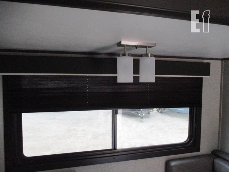 2020-jayco-jay-flight-rocky-mountain-edition-242bhs-image-23