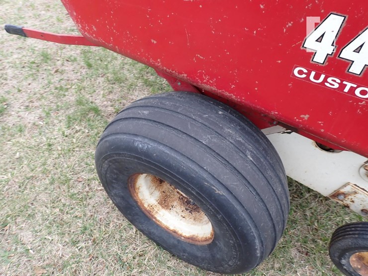 case-ih-4390-image-4