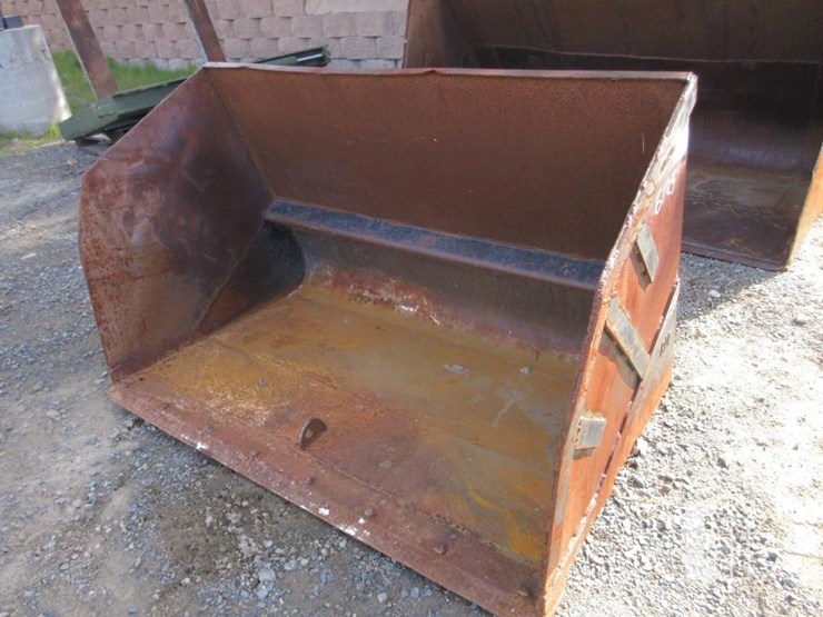 69"-skid-steer-gp-bucket-image-1