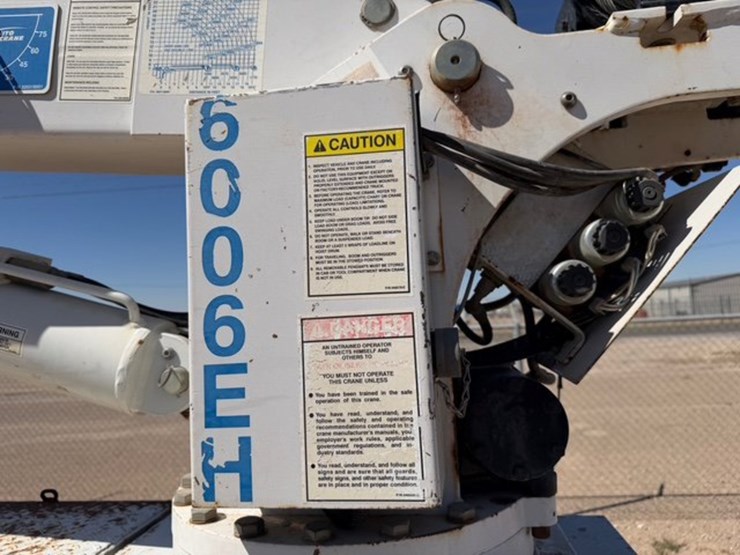 2013-ford-f550-image-6