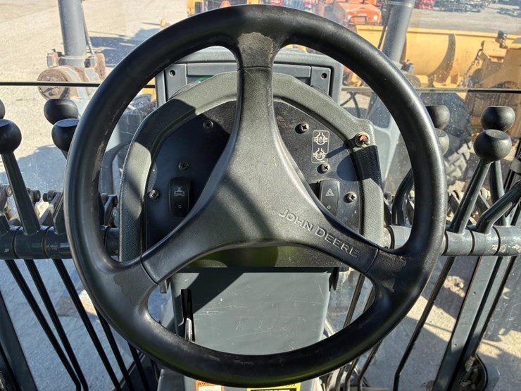 2008-deere-772d-image-20