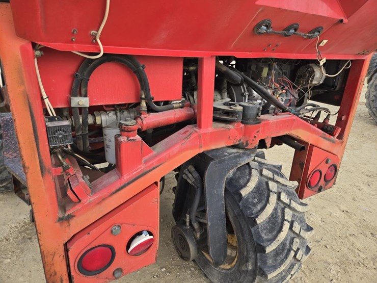 #479-•-moffit-monty-piggy-back-fork-lift-image-5