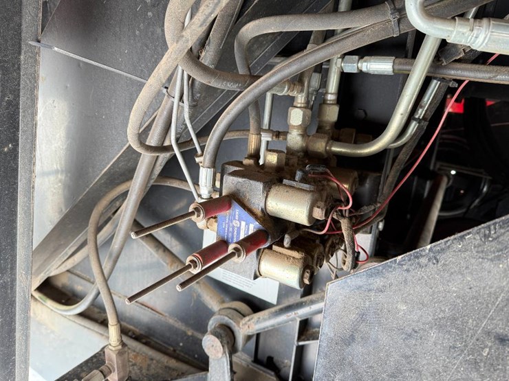 massey-ferguson-8780-image-51