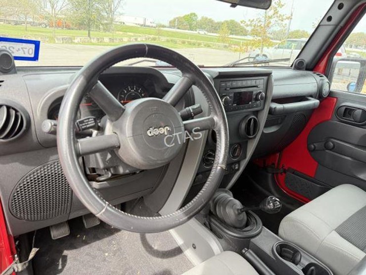 2008-jeep-wrangler-sport-image-11