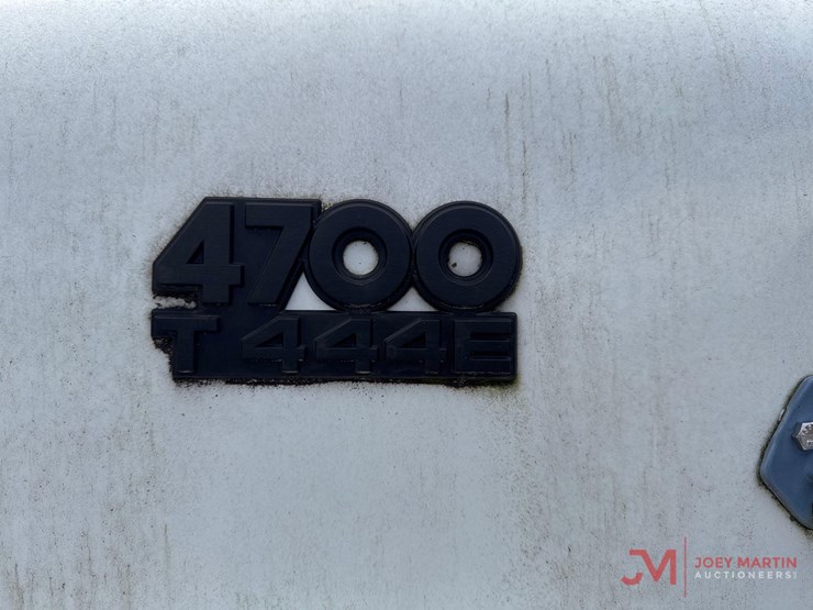 2000-international-4700-image-7