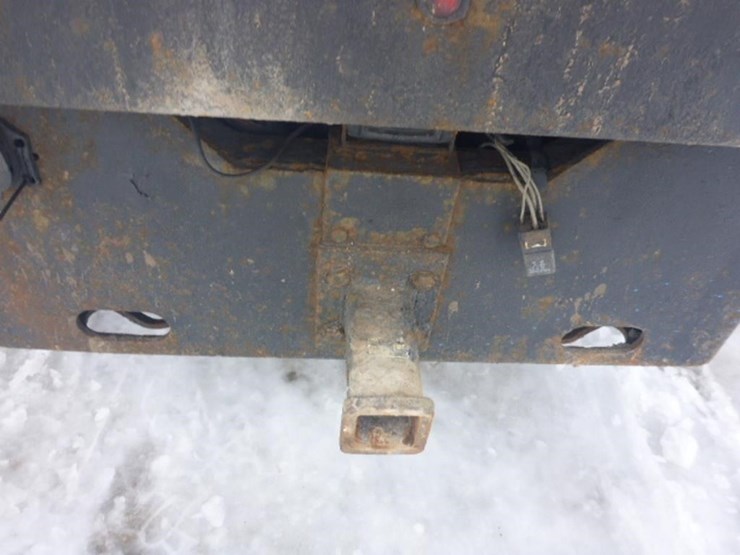 2014-chevrolet-3500-image-29