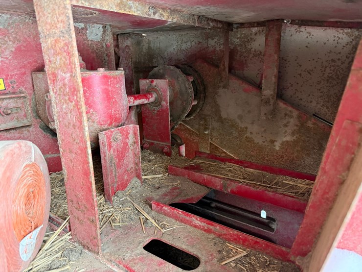 new-holland-278-image-26