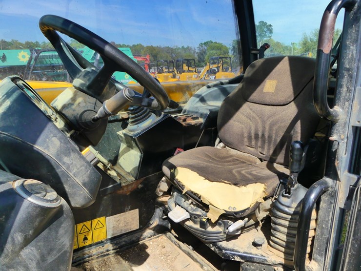 2015-jcb-536-60-image-10