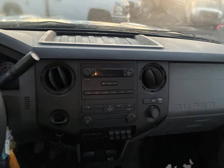 2013-ford-f250-sd-image-12