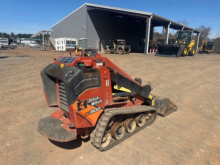 2021-ditch-witch-sk800-image-3