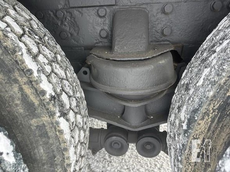 1997-peterbilt-357-image-42