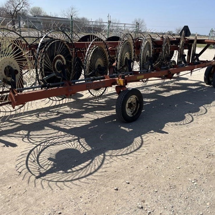 L2 - H&S High Capactity 16 Wheel Rake