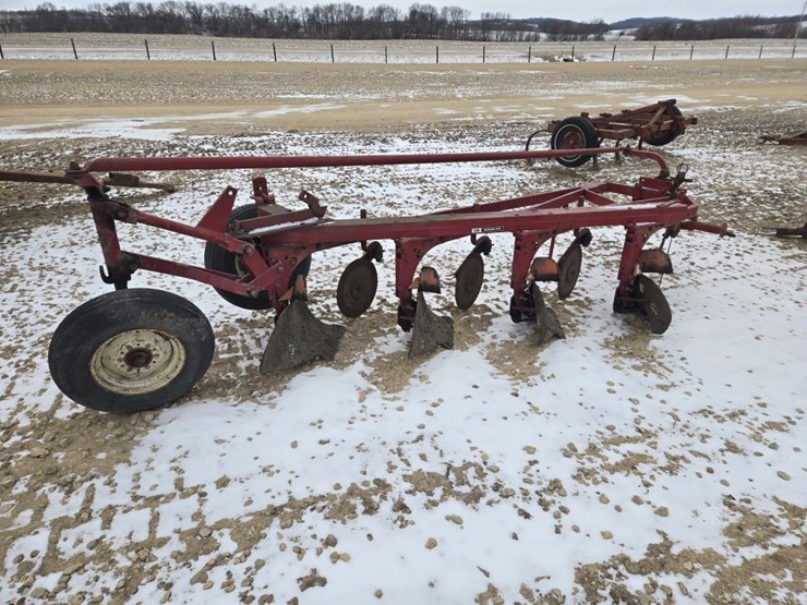 international-540-image-4