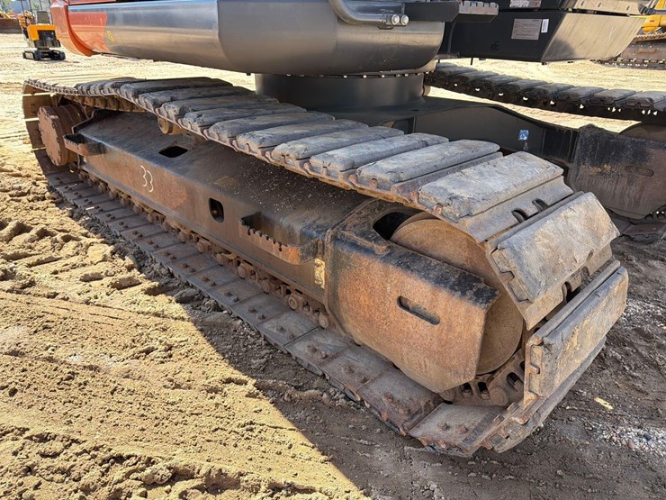 2020-hitachi-zx135us-6-image-13