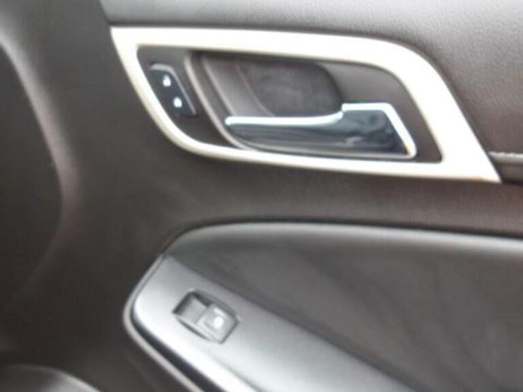 2016-gmc-yukon-denali-image-38