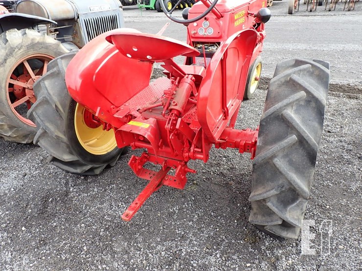 massey-harris-22-image-6