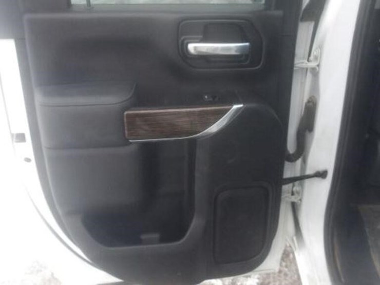 2022-gmc-2500hd-image-26