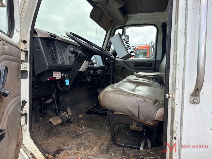 2000-international-4700-image-18