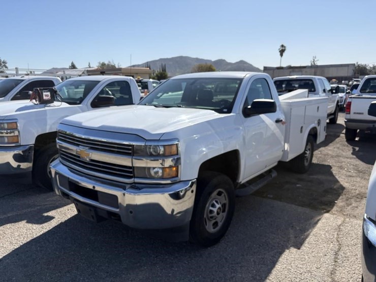 2016-chevrolet-2500-image-1