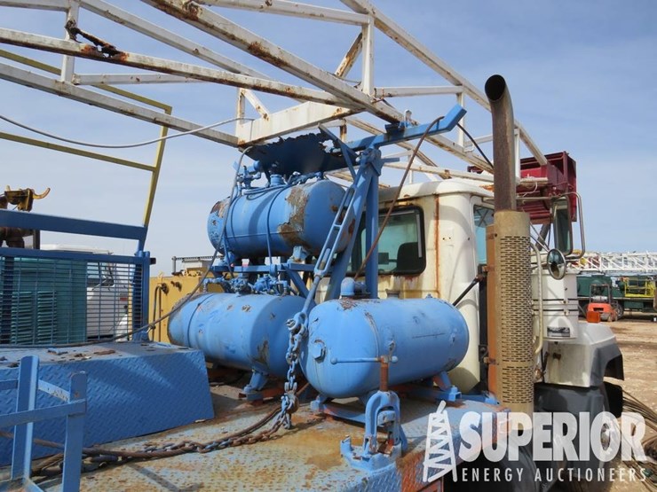 2003-mack-rd688s-image-7