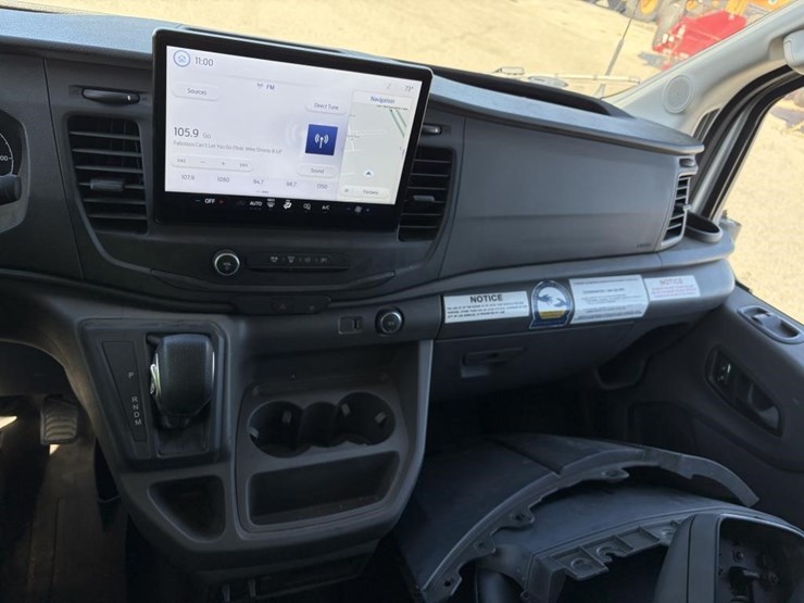 2022-ford-transit-image-19