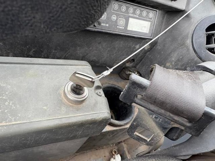 2017-takeuchi-tb240-image-24