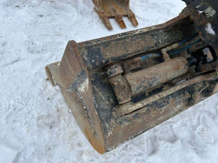 2016-caterpillar-305e-cr-image-46