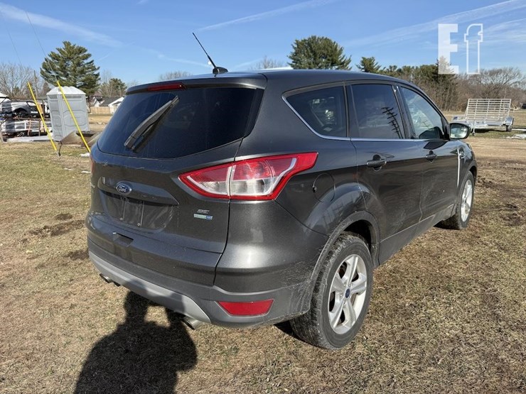 2015-ford-escape-se-image-7