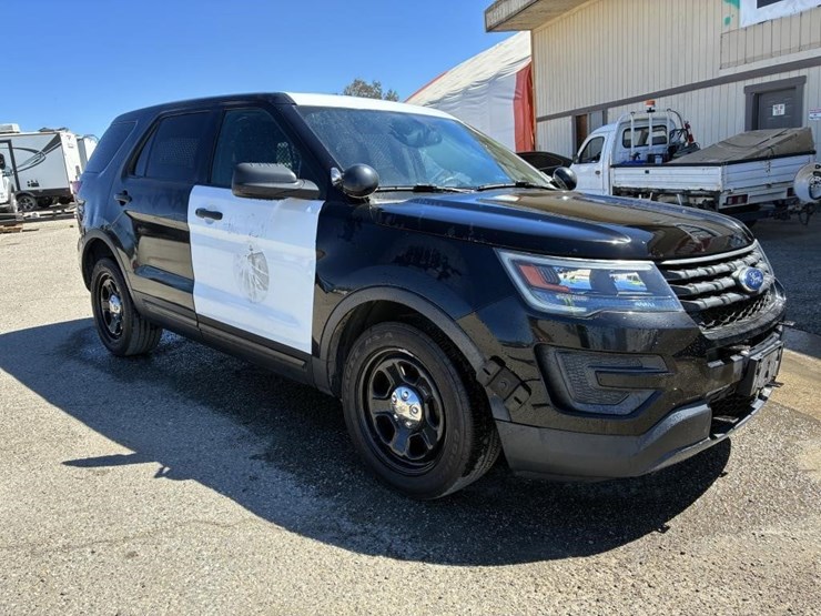 2017-ford-explorer-police-interceptor-image-2