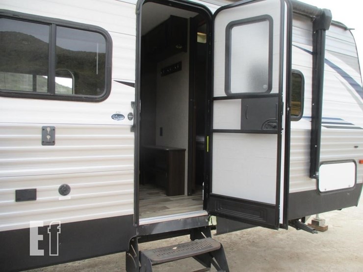 2020-keystone-rv-co-springdale-200787-image-5