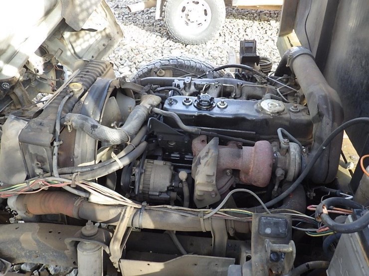 1992-isuzu-npr-image-11