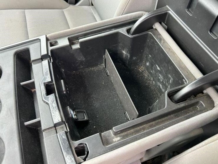 2018-chevrolet-silverado-2500hd-image-23