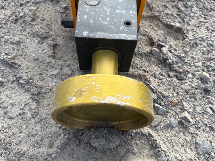 #2081-•-unused-giyi-d680-skid-steer-pile-hammer-dzc680260298-inv#-41986-image-4