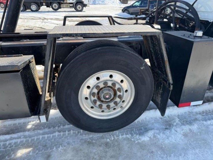 2009-mack-granite-gu813-image-73