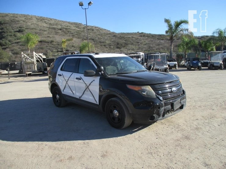 2015-ford-explorer-image-2