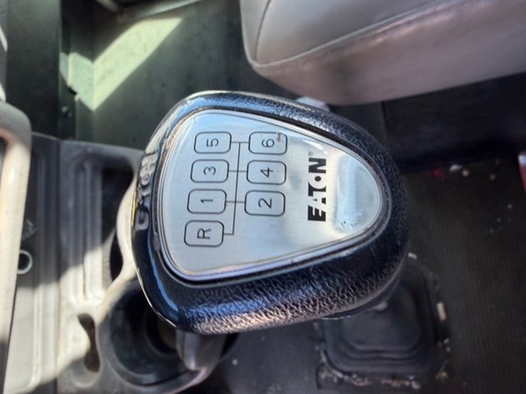 2019-kenworth-t370-image-12