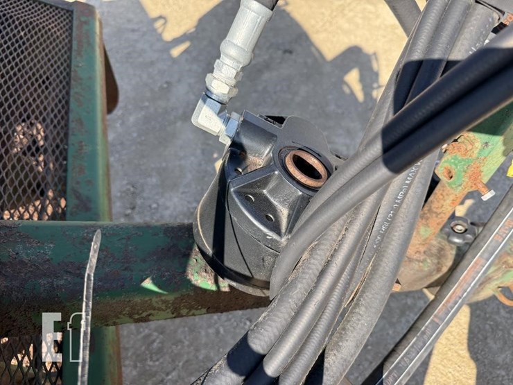 kelley-mfg-co-poultry-house-cleanout-machine-6106-image-14