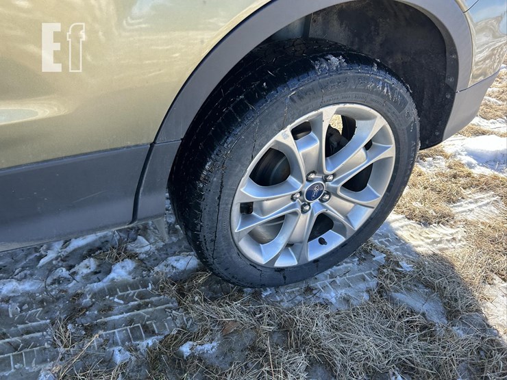 2013-ford-escape-sel-image-10