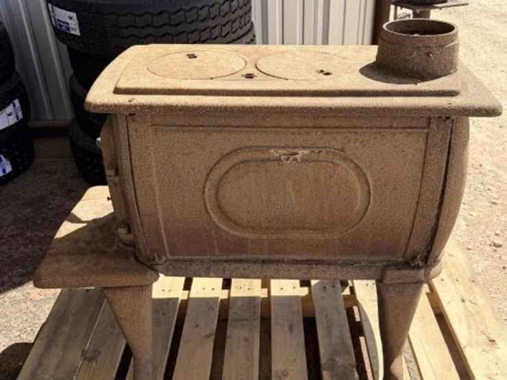 2slb--vintage-wood-burning-stove-image-1