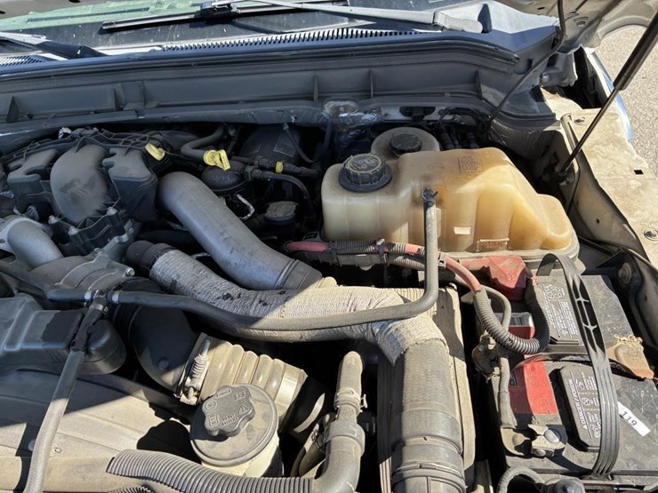 2011-ford-f550-image-6