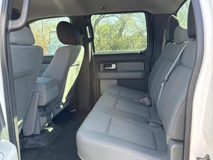 2013-ford-f150-xl-image-17